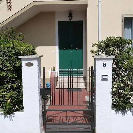 Casa Rosa Marina Di Cecina Villa Cecina  Buitenkant foto